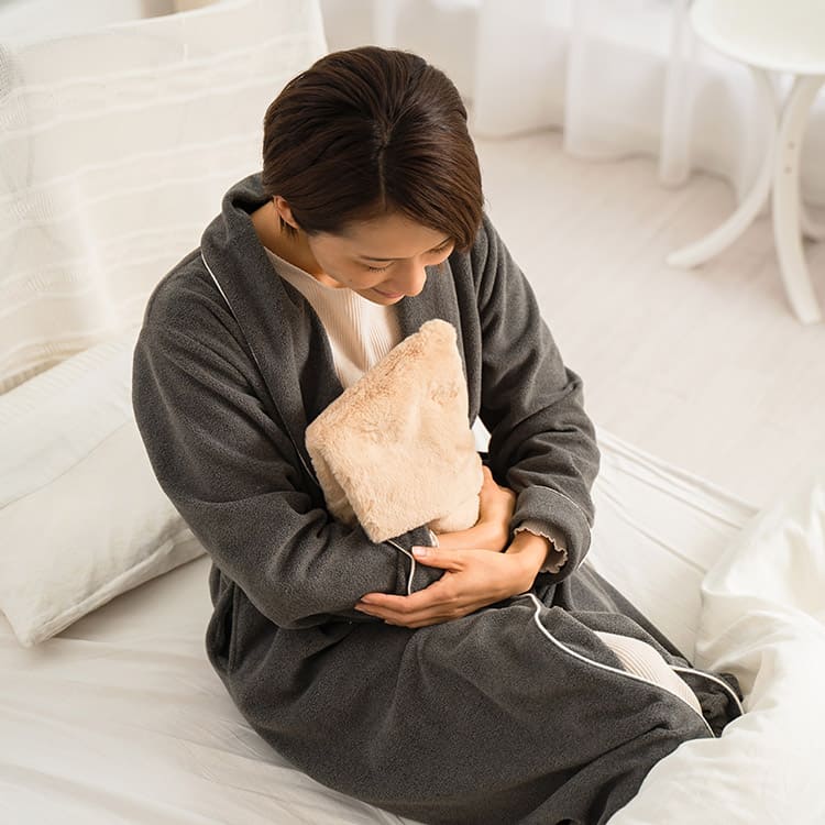 蓄熱式 蓄熱式湯たんぽ ゆたんぽ 湯たんぽ あったかい あたたかい 快適 コンパクト 省エネ 節電 暖かい テーブル 椅子 安全 省エネ ソファ ベッド ベット シンプル 可愛い 無地 リビング 脱衣所 洗面台 トイレ 風呂場 母の日 父の日 敬老の日 クリスマス xmas ギフト