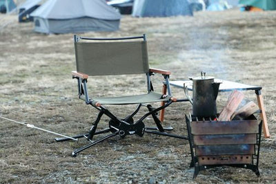 ディレクターズチェア アウトドアチェア 肘付きチェア キャンプ キャンプ椅子 キャンプチェア 軽量 アウトドア デッキチェア ガーデンチェア チェア イス 椅子 ハングアウト