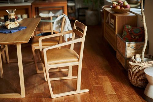 チェア チェア ダイニングチェア チェアー イス 椅子 いす おしゃれ かわいい カフェ風 シンプル モダン ナチュラル デザイン 座り心地 レトロ オーク 合皮