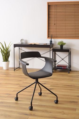 デスクチェア 事務椅子 いす オフィスチェア オフィス 作業 シンプル デザイナーズ おしゃれ ヨーロピアン スタイリッシュ ホワイト ブラック