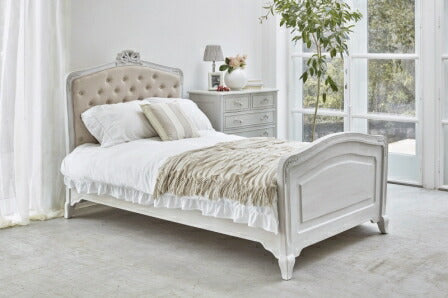 ベッド ベッド おしゃれ フェミニン 豪華 ゴージャス リッチ感 アンティークデザイン プリンセス かわいい キュート ホワイト